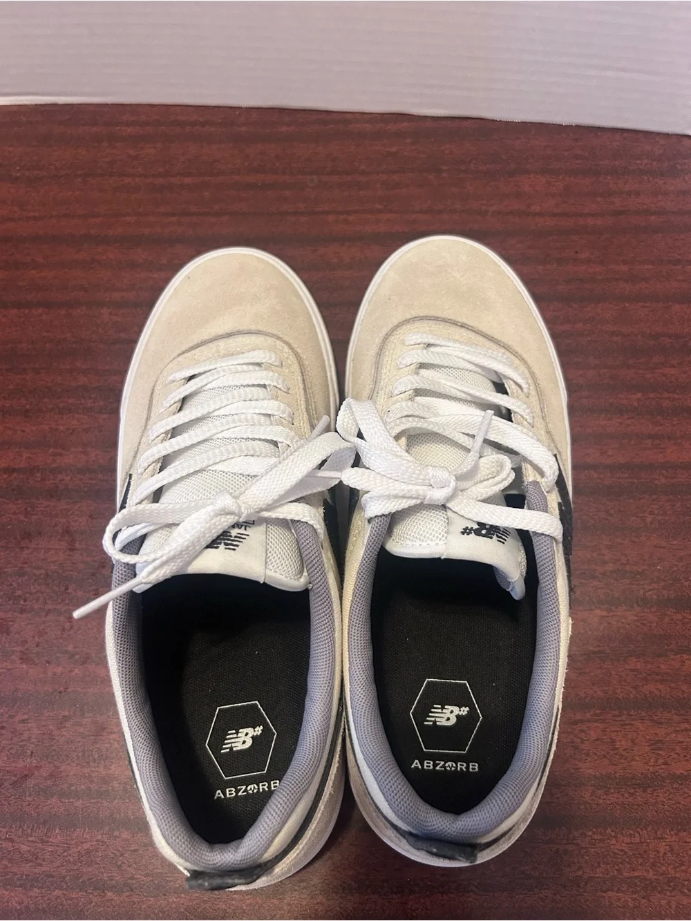 New Balance low top
